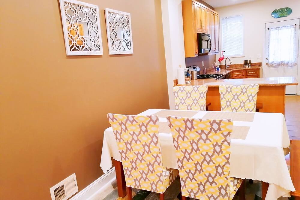 Photo of Kitchen in Downtown Baltimore