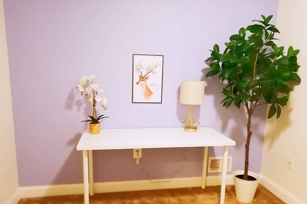 Photo of Bedroom in Downtown Baltimore