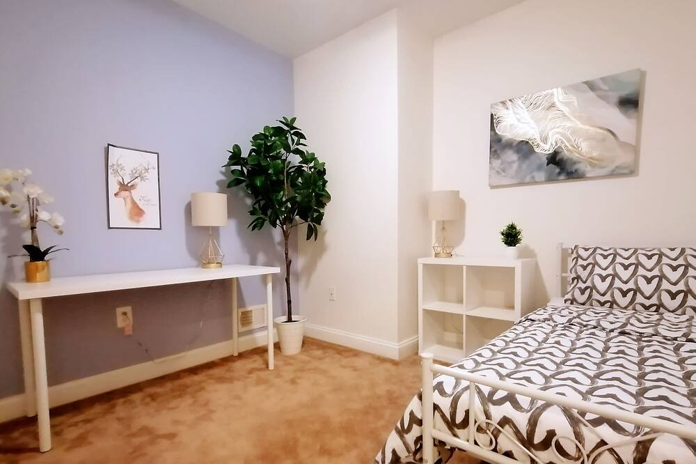 Photo of Bedroom in Downtown Baltimore