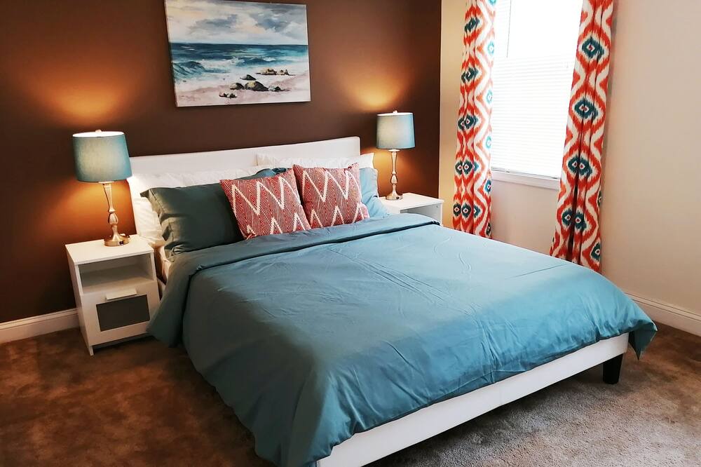 Photo of Bedroom in Downtown Baltimore