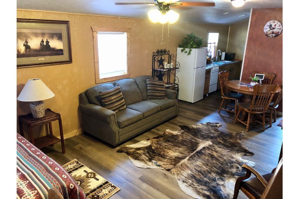 Photo of Livingroom in Lafayette County