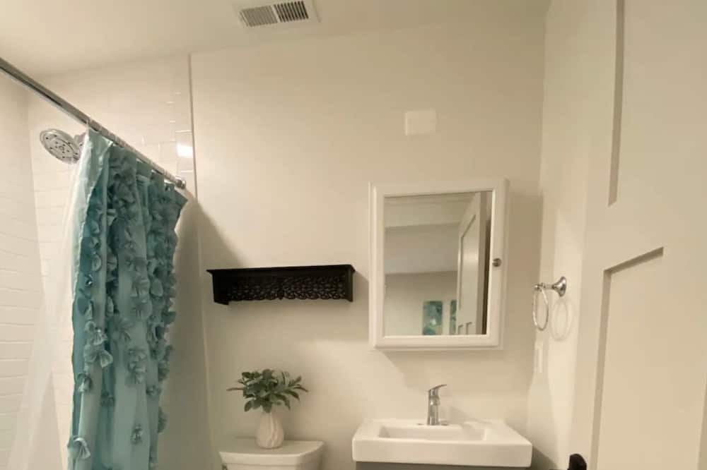 Photo of Bathroom in Brookmont