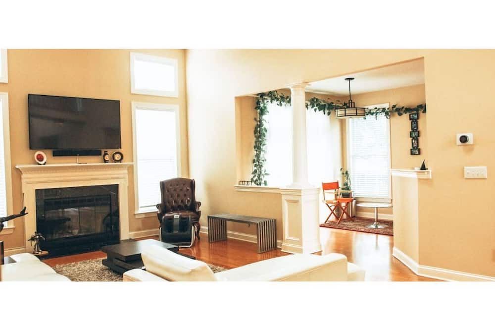 Photo of Livingroom in Morgan