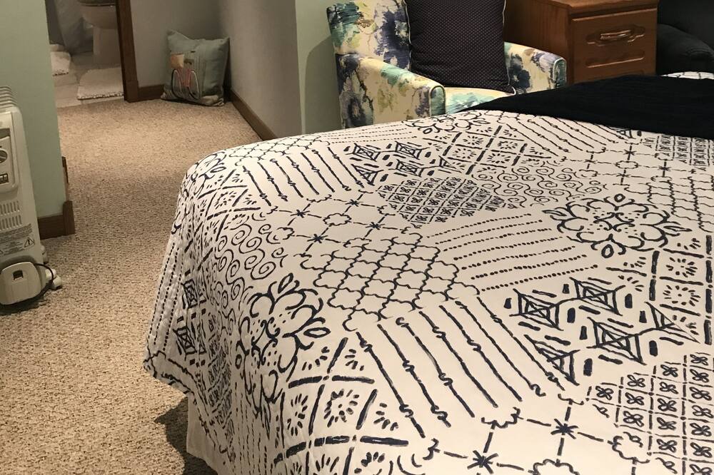 Photo of Bedroom in Pella