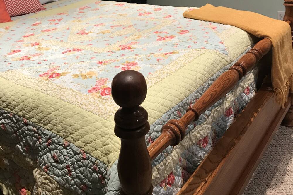 Photo of Bedroom in Pella