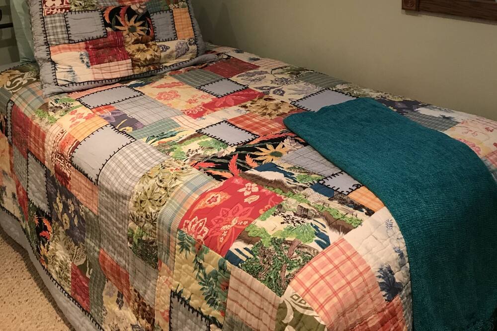 Photo of Bedroom in Pella