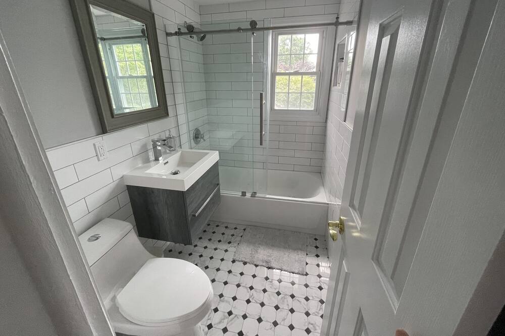 Photo of Bathroom in Spring Lake Heights