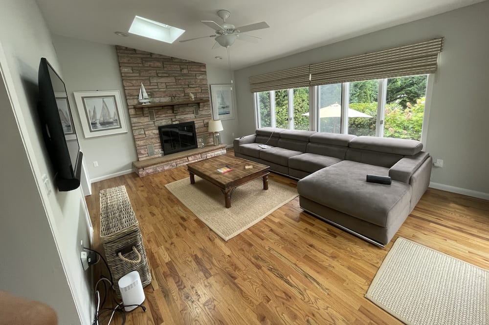 Photo of Bedroom in Spring Lake Heights