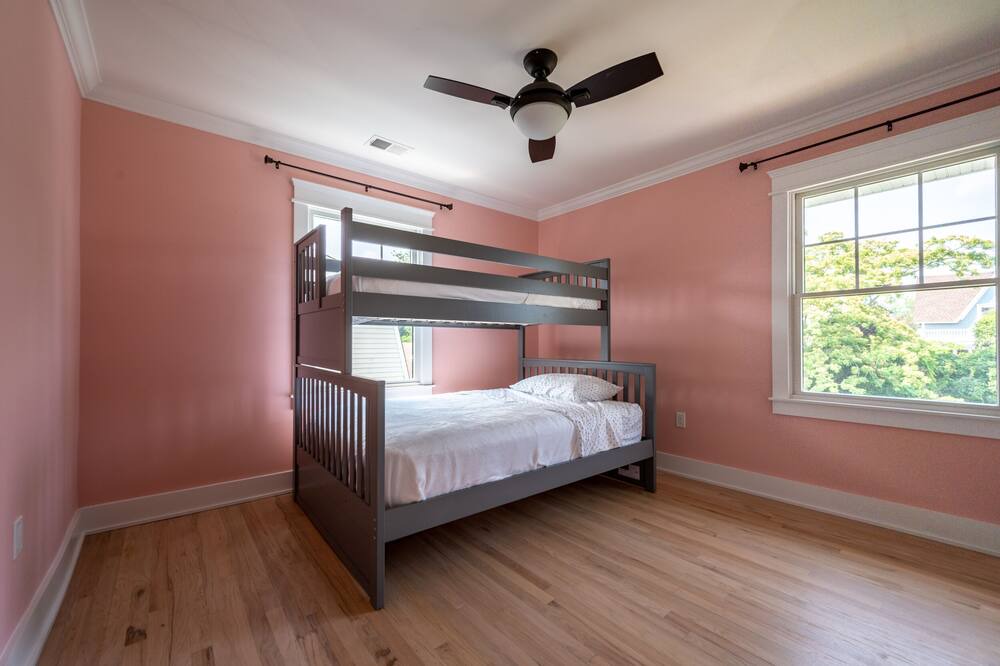 Photo of Bedroom in Spring Lake