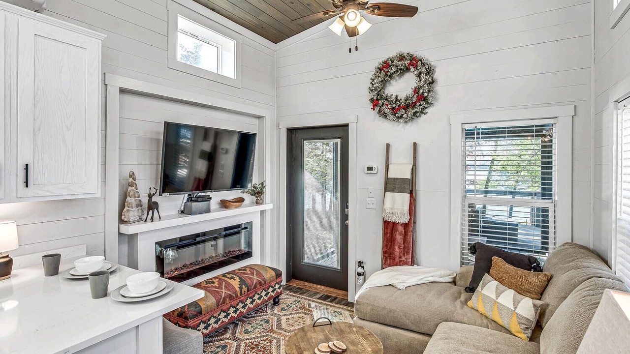 Photo of Livingroom in Tracy City