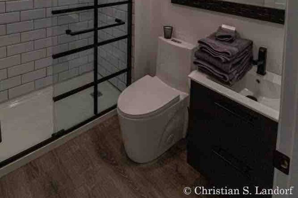 Photo of Bathroom in Yorkville