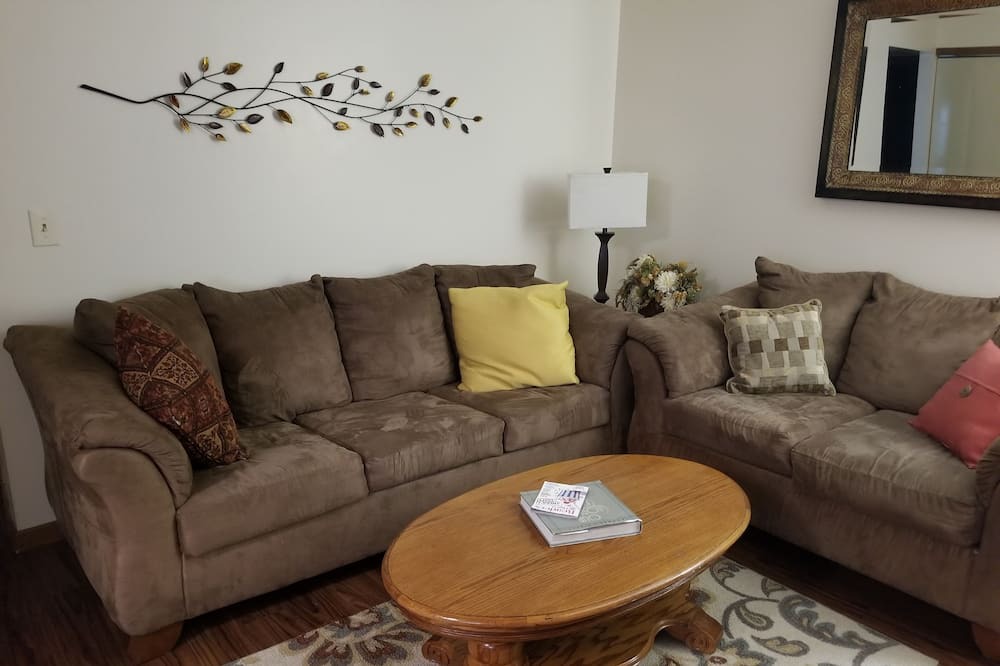 Photo of Livingroom in Goddard