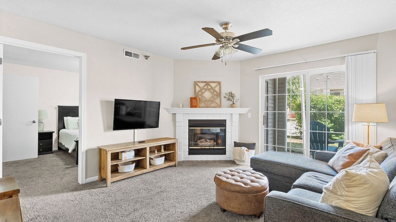 Photo of Livingroom in West Des Moines