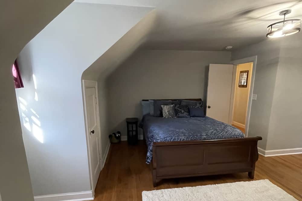 Photo of Bedroom in Mount Vernon
