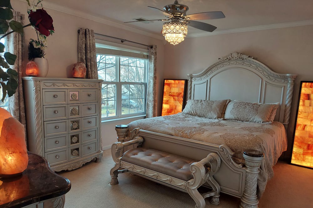 Photo of Bedroom in Cedar Mountain