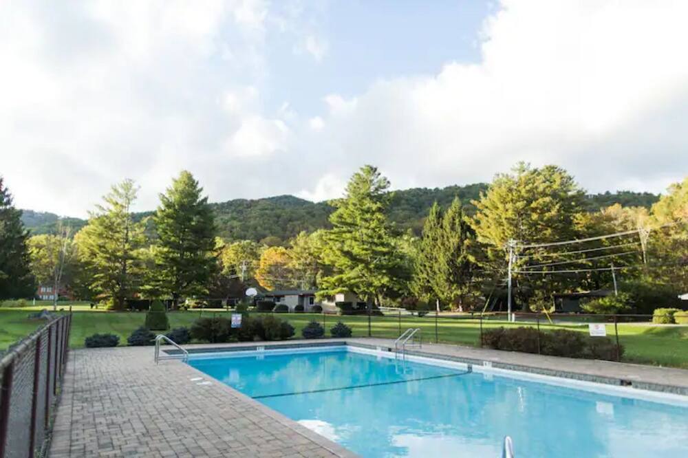 Photo of Outdoor in Mill Ridge