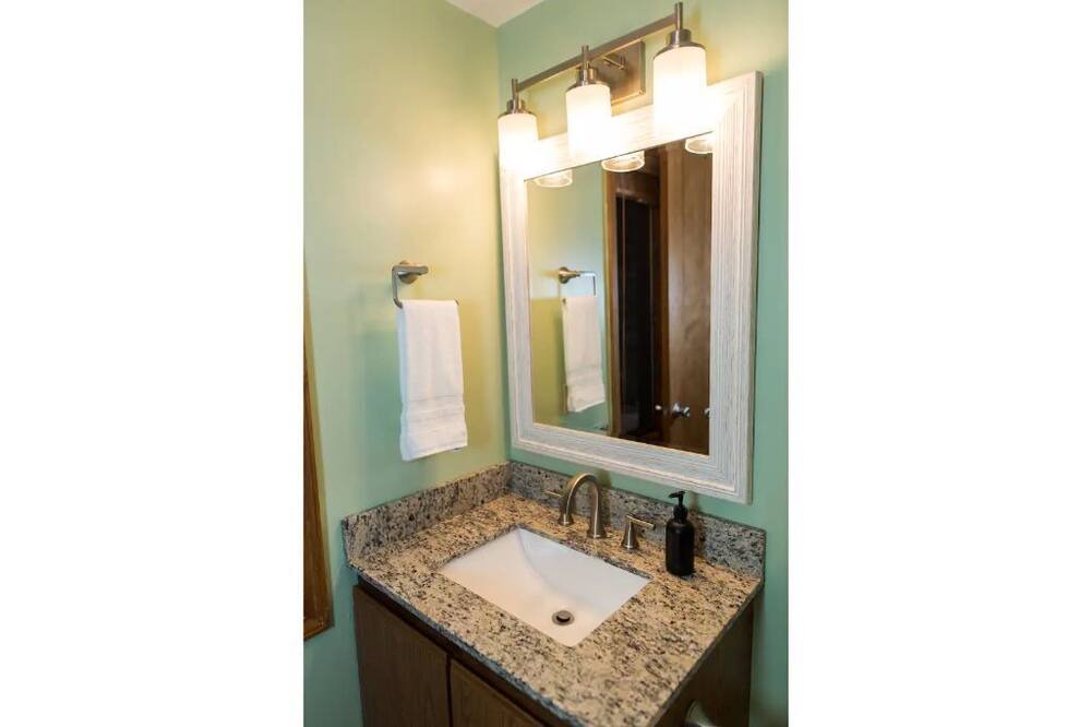 Photo of Bathroom in Mill Ridge