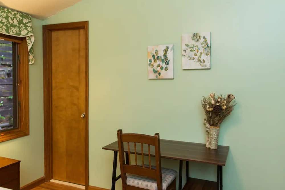 Photo of Bedroom in Mill Ridge