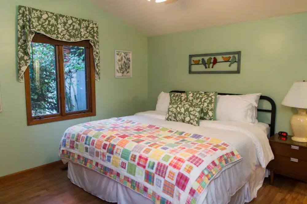 Photo of Bedroom in Mill Ridge