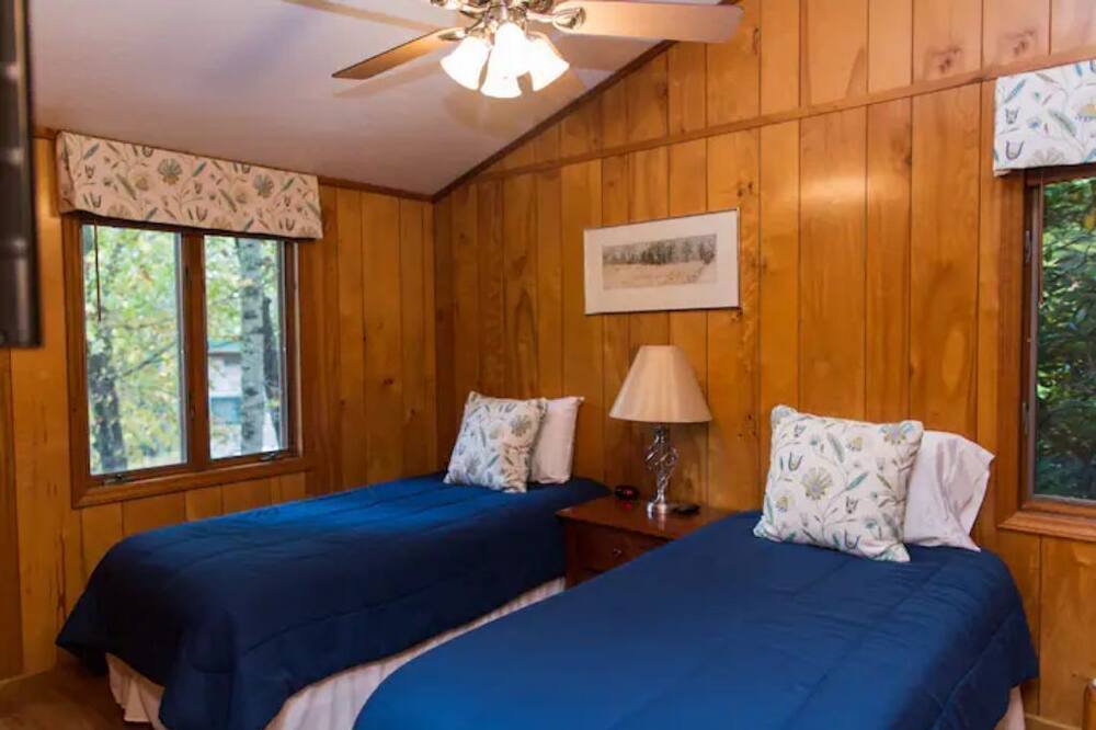 Photo of Bedroom in Mill Ridge