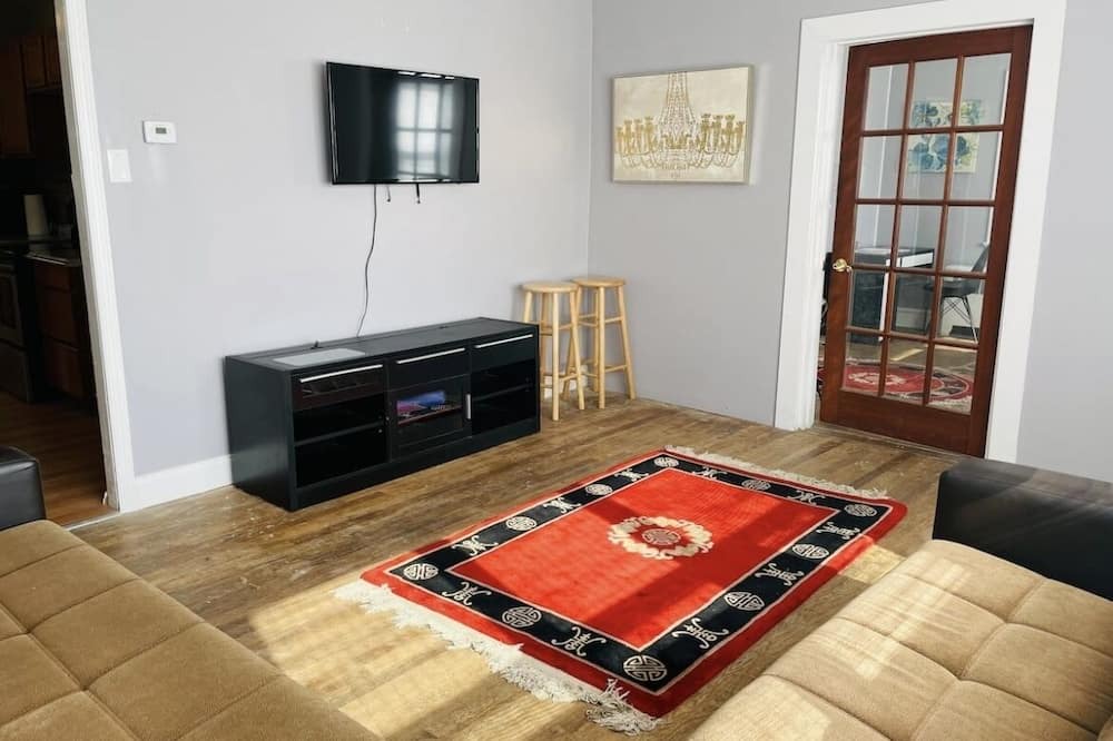 Photo of Livingroom in Somerdale