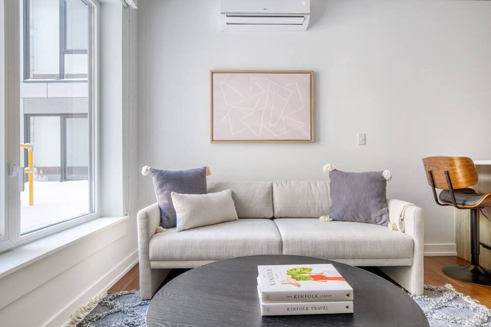 Photo of Livingroom in Uptown