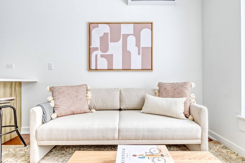 Photo of Livingroom in Uptown