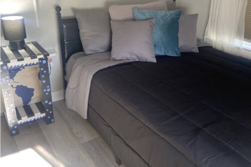 Photo of Bedroom in Druid Heights