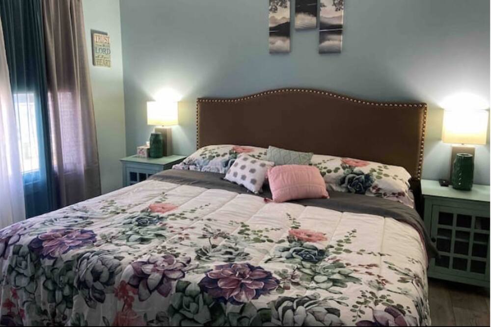 Photo of Bedroom in Druid Heights