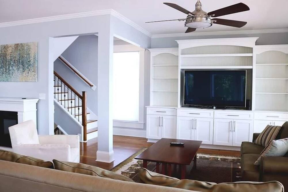 Photo of Bedroom in White Lake