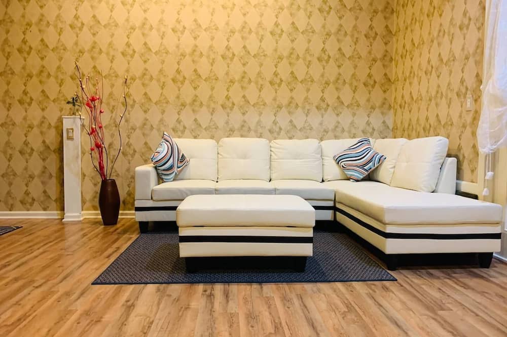 Photo of Livingroom in Ocean Acres