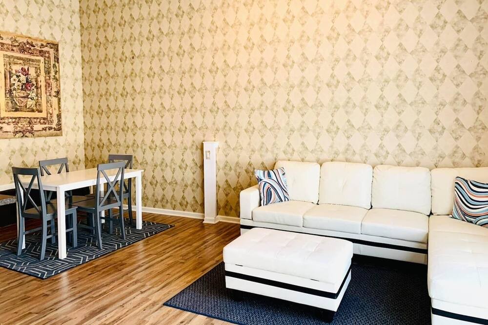Photo of Livingroom in Ocean Acres
