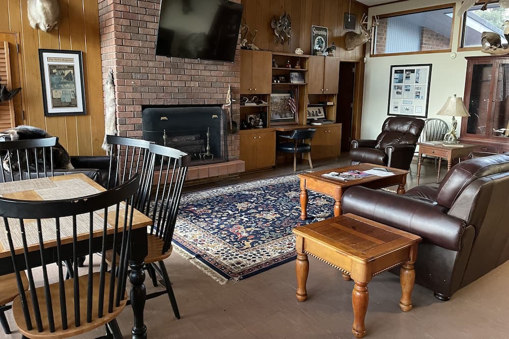 Photo of Livingroom in Whiteville