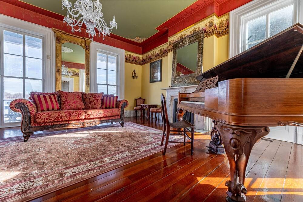 Photo of Livingroom in Clarksville