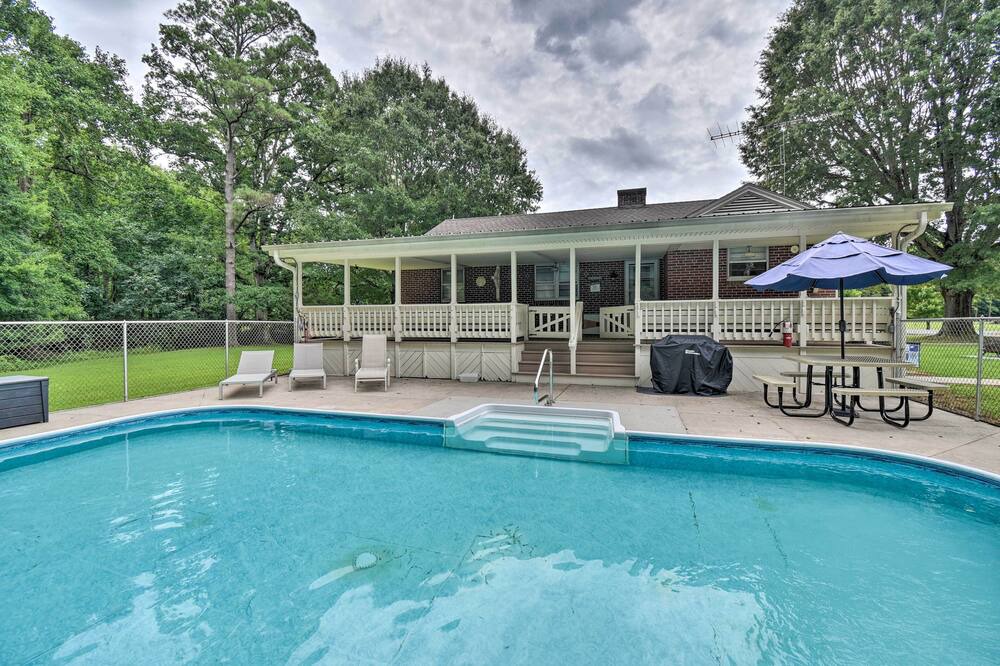 Photo of Others in Weems