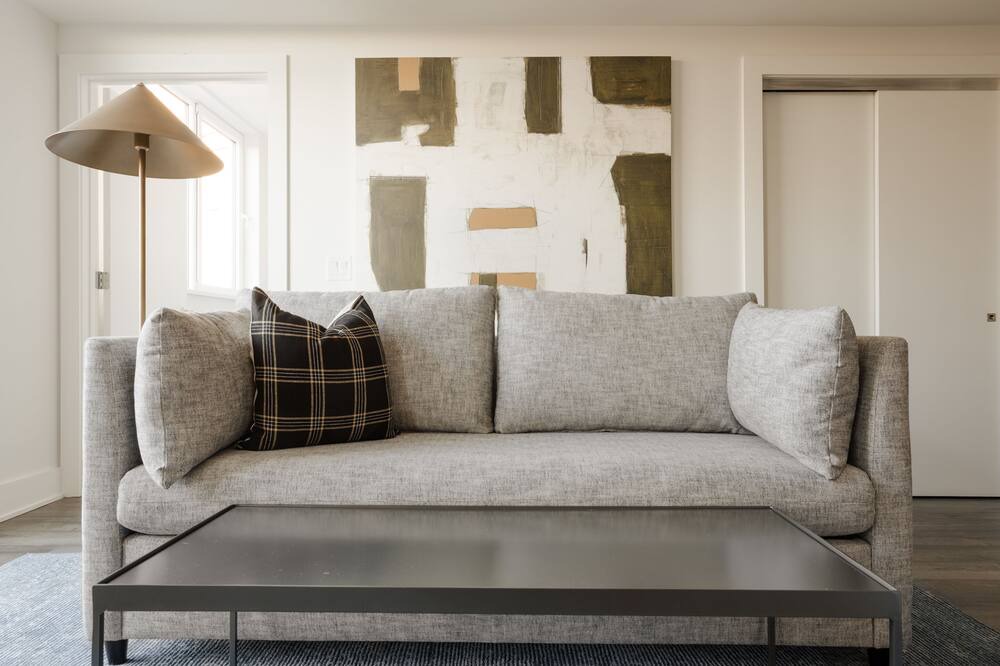 Photo of Livingroom in Navy Yard