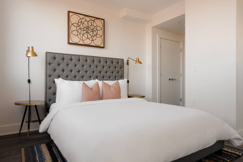 Photo of Bedroom in Navy Yard
