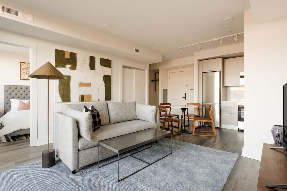 Photo of Livingroom in Navy Yard