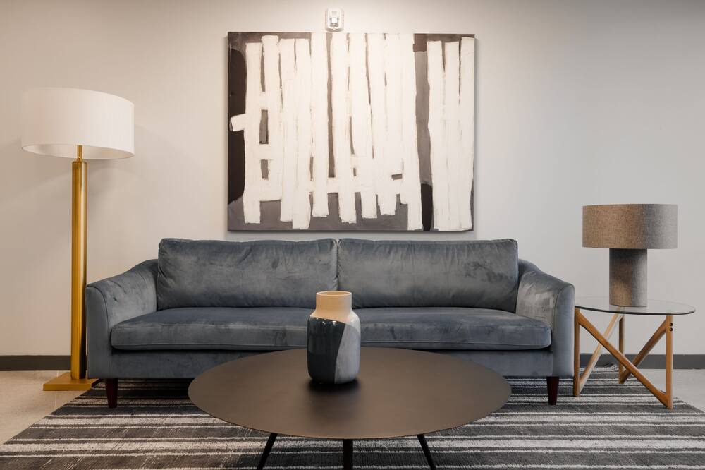 Photo of Livingroom in Navy Yard