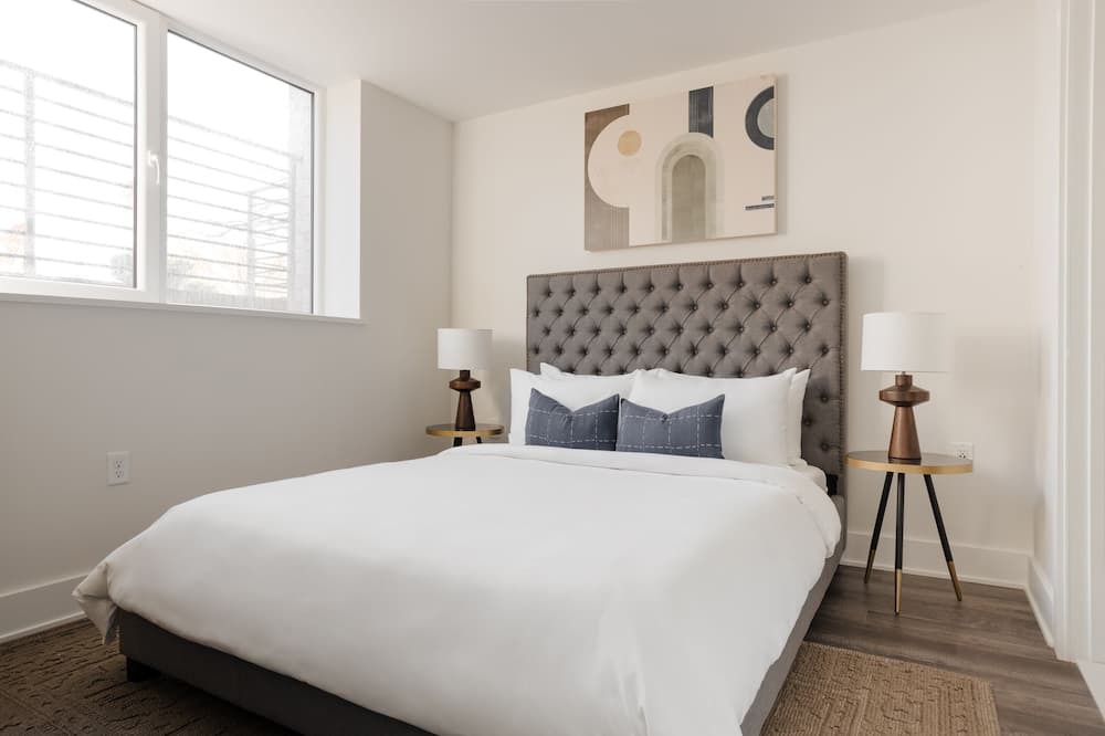 Photo of Bedroom in Navy Yard