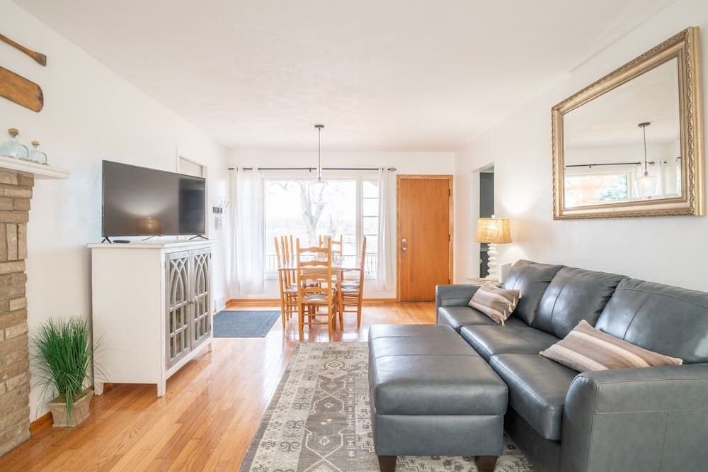 Photo of Livingroom in North Pekin