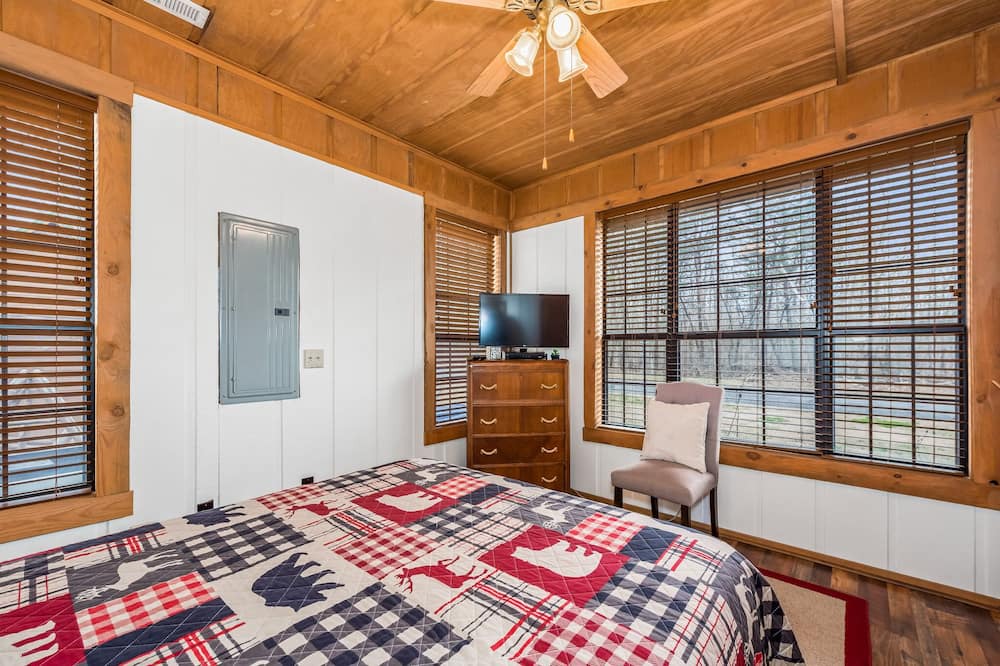Photo of Bedroom in Valley Head
