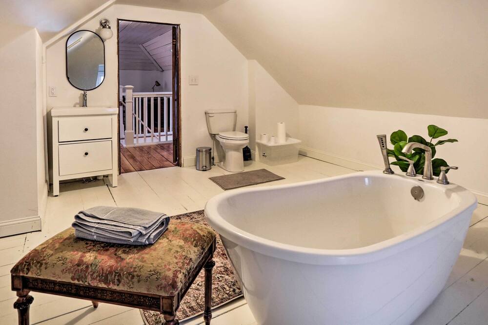 Photo of Bathroom in Waverly