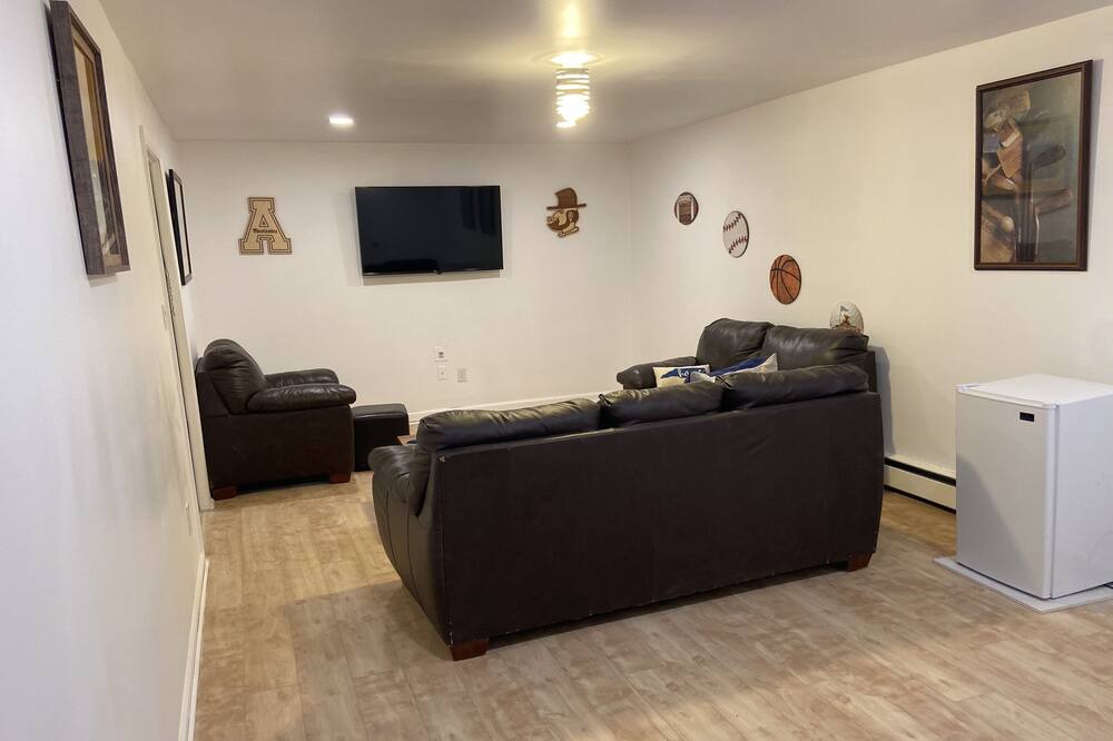 Photo of Livingroom in Boone