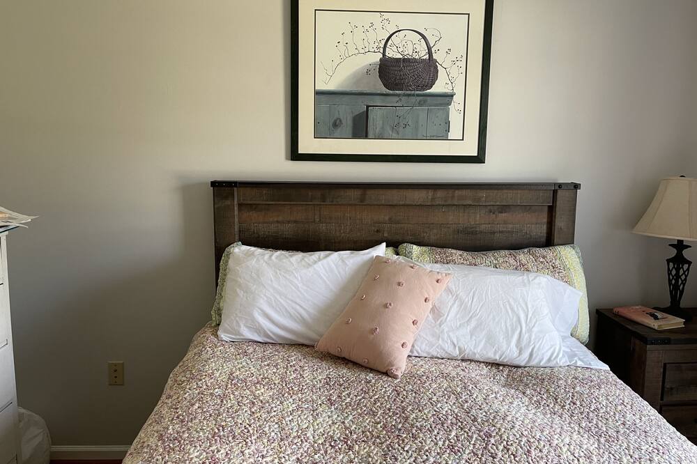 Photo of Bedroom in Cape Saint Claire