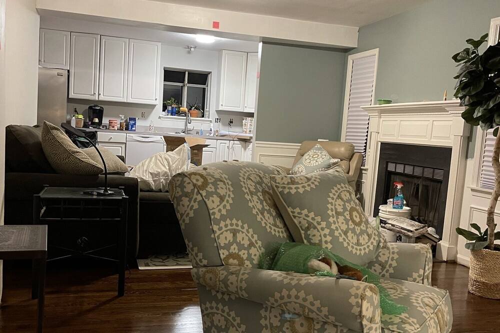 Photo of Livingroom in Cape Saint Claire