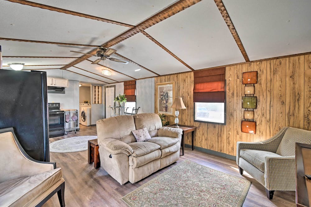 Photo of Bedroom in Lemon Springs