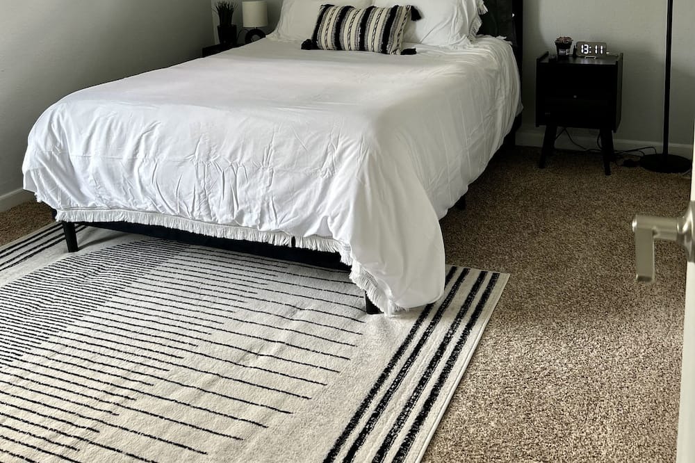 Photo of Bedroom in Pella