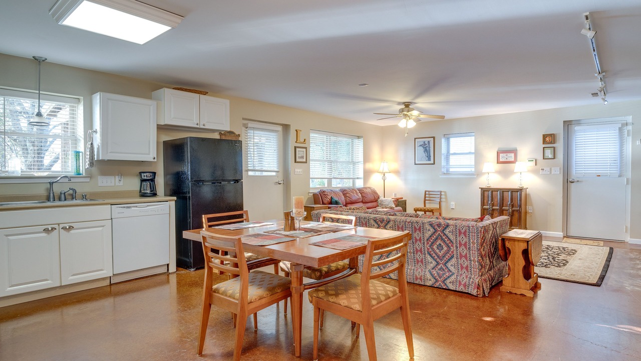 Photo of Kitchen in Centre