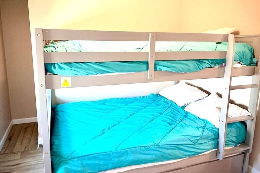 Photo of Bedroom in Seaside Heights